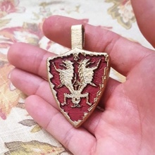 sangue cainhurst distintivo pendente portachiavi castello Soulsborne vileblood 3d print model - Mito3D