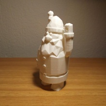 poly Père Noël combineur jardin décoration 3d print model - Mito3D