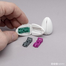 sürpriz Yumurta 8 küçük yarış arabası araba oyuncak mafsallı baskı yeri Yazdır yer Paskalya yumurtası çorap Kinderegg 3d print model - Mito3D