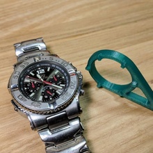 orologio Astuccio guaina dispositivo rimozione attrezzo reattore orologi chiave inglese apriscatole riparazione piastra posteriore 3d print model - Mito3D