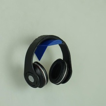 dreieckiges Kopfhörer Halter gadgets Elektronik Wettbewerb linus tech tips design 3d print model - Mito3D