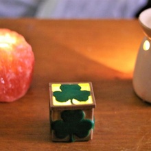 yonca elektrik mum Kutu mağaza çiçek depolama İrlandalı takı Aziz Patrick Günü paddysday 3d print model - Mito3D