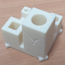 étalonnage modèle v1 cubes rectangles trous 3d impression cube Slovénie Tiska rétrécir 3d print model - Mito3D