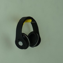 headphones wall mount gadgets & electronics competition-linus-tech-tips-headphone-design 3d print model - Mito3D