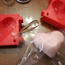 heart shaped baignoire bombe moule jouets Jeux salle bains cadeau cœur cœurs Valentin valentines journée Saint cadeaux accessoires 3d print model - Mito3D