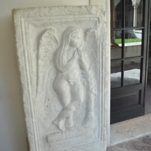 funerária cipo Varredura figura alívio Eros alado 3d print model - Mito3D