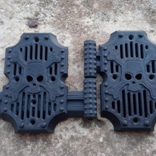 skull hinge adjustable & garden crossbones charni 3d print model - Mito3D