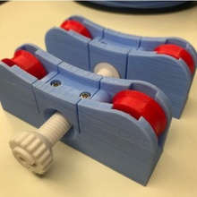 universal spool roller 3d adjustable holder dispenser filament printing variable width 3d print model - Mito3D
