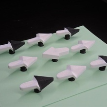 motorisiert rechts zeigen Pfeil Illusion Spielzeuge Spiele optische Täuschung automatisiert rightwardpointingarrow 3d print model - Mito3D