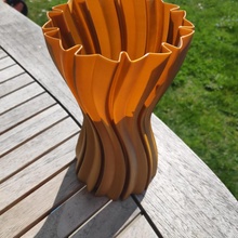 spring leaf vase spaghettiprinting 3d print model - Mito3D