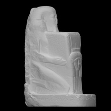 senenmut diz çökmüş sistrum taramak heykel Hatshepsut Hathor 18th dynasty thutmose iii 3d print model - Mito3D