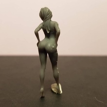 Mädchen kurze Hose Frau 3d print model - Mito3D
