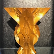 maple twist vase & garden art flowers pot 3d print model - Mito3D