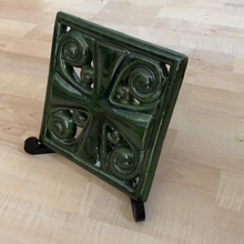 art nouveau tile plate stand & garden 3d print model - Mito3D