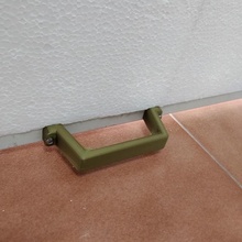 garage door handle - agarrador para puerta garaje critter hitters 3d print model - Mito3D