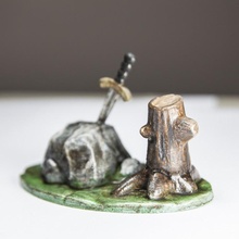 boss tabletop fantasy office sword toy miniature selfcad selfcadchallenge camelot king arthur 3d print model - Mito3D