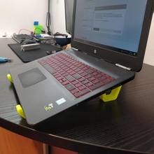 ficar pé laptops 17'' doca computador portátil escritório casa acessórios 3d print model - Mito3D