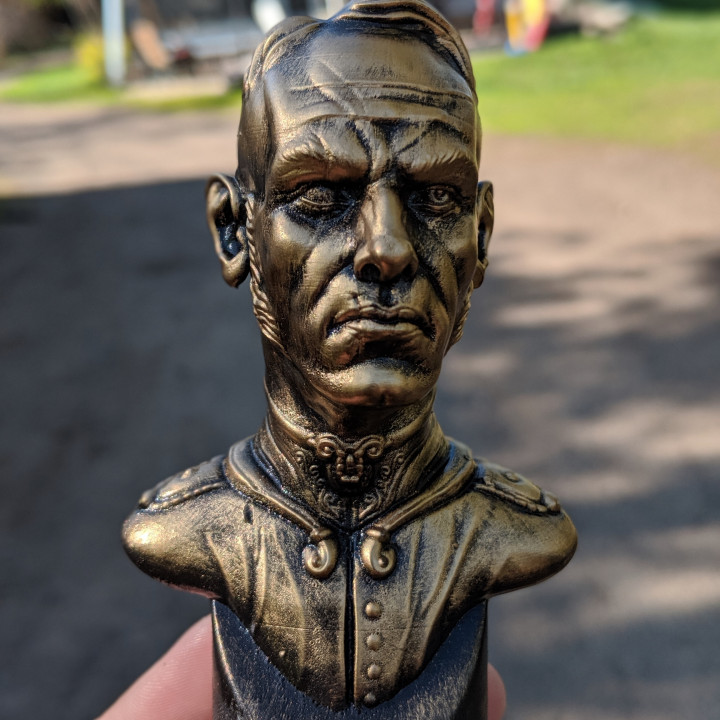 gendarme ventilateur art buste Jeu Humain statue steampunk Masculin déshonoré 3D print model - Mito3D