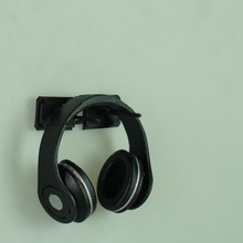 wall-mounted headphone holder gadgets & electronics competition-linus-tech-tips-headphone-design 3d print model - Mito3D
