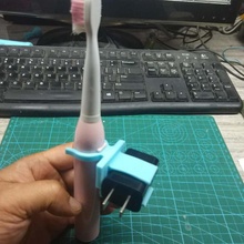 universal soporte cargador gratis manzana bricolaje diy apoyo herramienta cepillo dientes personalizador pared montar iphoto 3d print model - Mito3D