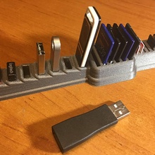 USB flaş mikro sd sim kart Kulp destek Sanat deko usbflashmicrosdsdsimcardholderartdeco 3d print model - Mito3D