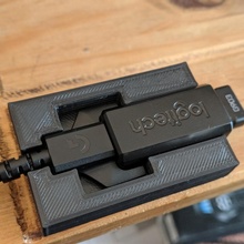 g903 g900 wireless adapter holder mouse adaptor logitech mice 3d print model - Mito3D