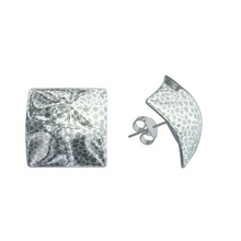 earings v1 stud earrings jewelry printable lowpoly 3d print model - Mito3D