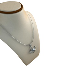 5 mücevher aksesuar aeche büstü durumda zincir karakter kıyafetler elmas ekran taşlar kuyumcu takı mücevherleri model kolye vitrin Gümüş mağaza beyaz 3d print model - Mito3D