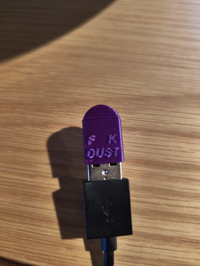 usb dust cover by printynator household office 3d print model - Mito3D