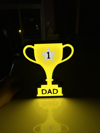 1 papà trofeo luce scatola by dylanslightbox passatempo fai elettronica guidato lampada lightbox 3d print model - Mito3D