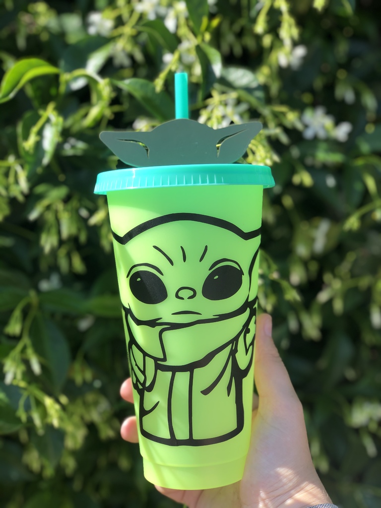 baby yoda kind stroh topper by abgebrochen baut haushalt haus modelle becher thingiverse babyyoda cricut 3D print model - Mito3D