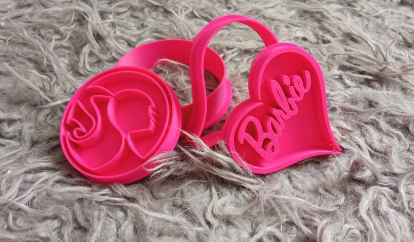 barbie logo plätzchen cutter by jakub spielzeuge spiele zeichen kopf rosa film zubehörteil ausstechform 3D print model - Mito3D