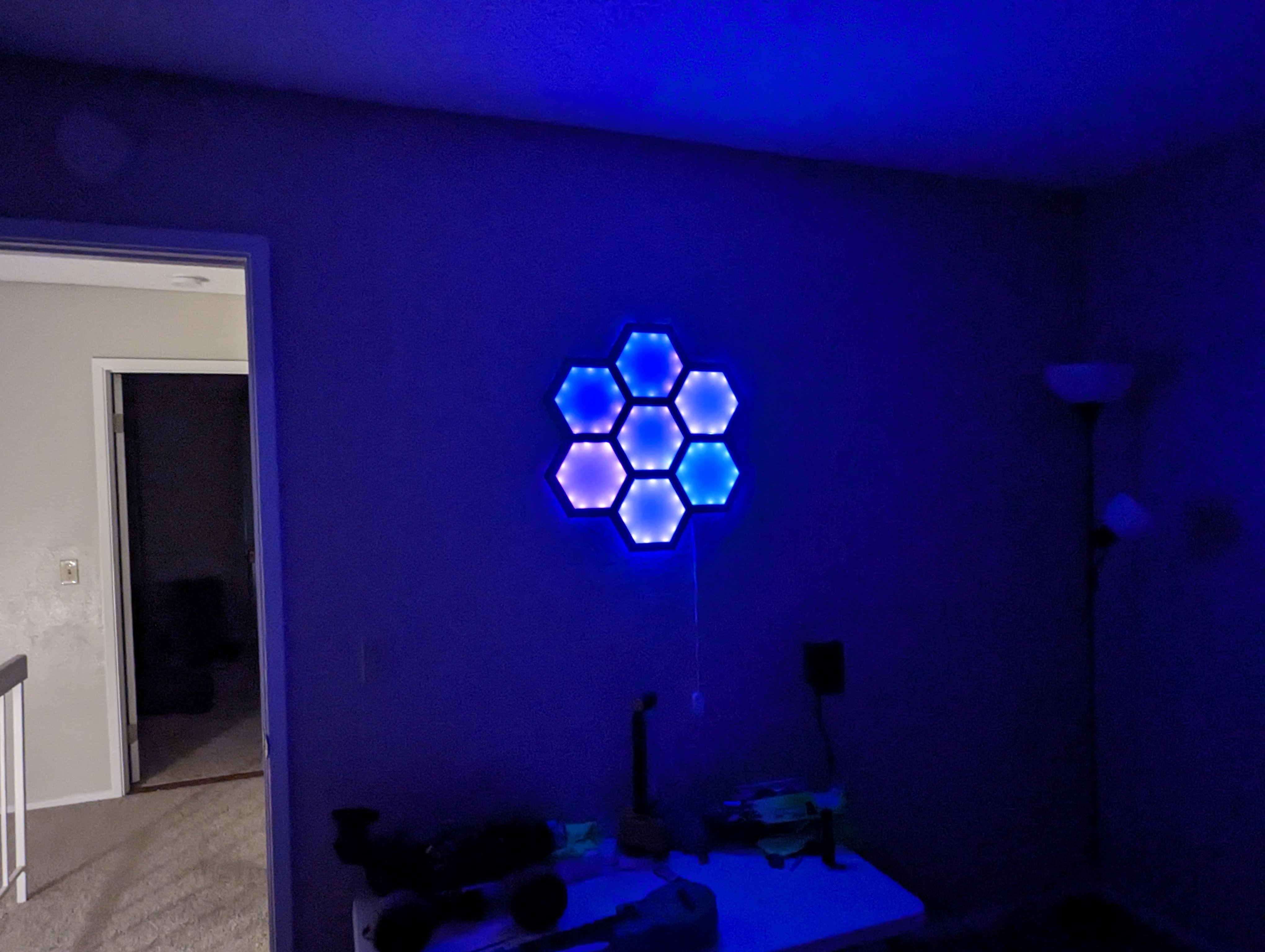 verhexen panel mauer licht vorrichtung by väter freundlich roboter co kunst zeichen logos hexagon led leiste laserschnitt 3D print model - Mito3D