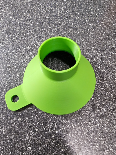 entonnoir by lvcas cz loisir diy véhicules pétrole vidange funel 3d print model - Mito3D