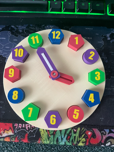 reloj rompecabezas niños by ideat0m juguetes juegos tomidea pequeños formas inserción insertar 3d print model - Mito3D