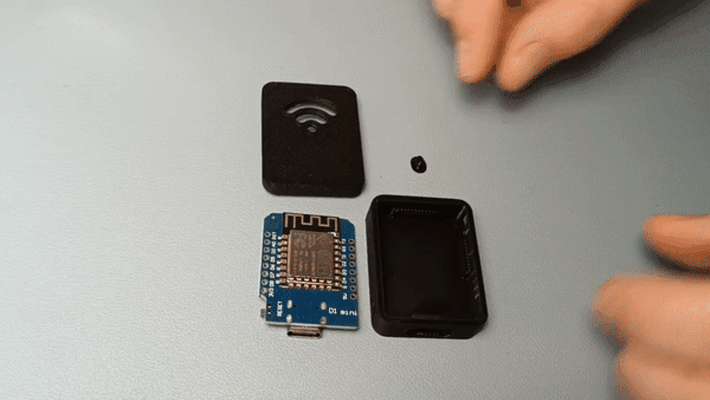 caso funda esp8266 wemos d1 mini usb c w reiniciar botón by valeria momo pasatiempo bricolaje diy electrónica arduino frambuesa esp iot microcontrolador esp8266d1case 3d print model - Mito3D