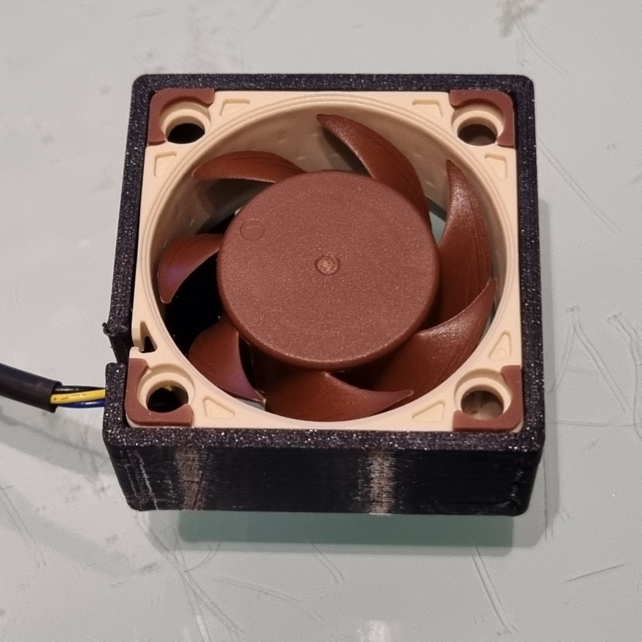 p series scheda principale fan condotto noctua 40x20mm 5v by vigo 3d stampante accessori 3D print model - Mito3D