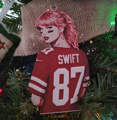 taylor çabuk travis kelce jersey by hiy12002 ev halkı şenlikler taylorswift süs eşyası noel tatil hızlı 3d print model - Mito3D