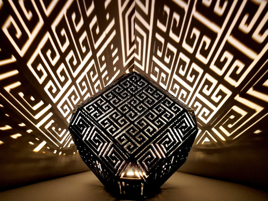 lampe m andres de gr ce antico remixato by mafia cranio domestico arredamento lampada luce arte greco cubo 3d print model - Mito3D