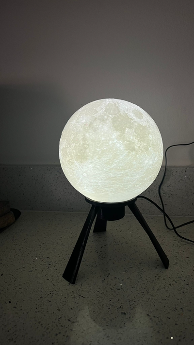 lua luminária remixado by ritz prints 3d casa festividades luz noturna cabeceira base arte fácil montagem projeto faça decoração crianças elétrico astrologia acessório galáxia espaço globo 3d print model - Mito3D