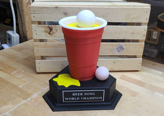 bier pong welt champion trophäe versteckt verstauen by papadansmaman kunst skulpturen meisterschaften 3d print model - Mito3D