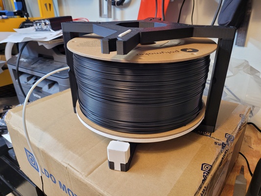 stackable horizontal spool holder 1kg or 3kg filament v2 remixed by ragingroosevelt 3d printer accessories spoolholder filamentspoolholder spoolroller polymaker 3kgspool 3d print model - Mito3D