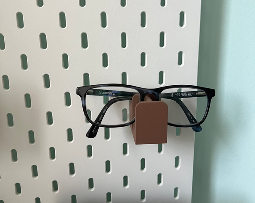 compact eyeglasses holder ikea skadis sk dis compatible remixed by l3onnl tools organizers glasses spectaclesholder sunglasses ikeaskadis eyeglass stand eyeglassesholder 3d print model - Mito3D