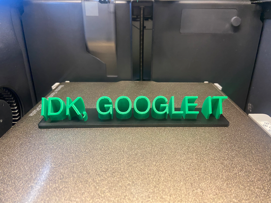 idk google it schreibtisch plakette by glucksend haushalt büro typenschild teller zubehör zubehörteil 3d print model - Mito3D