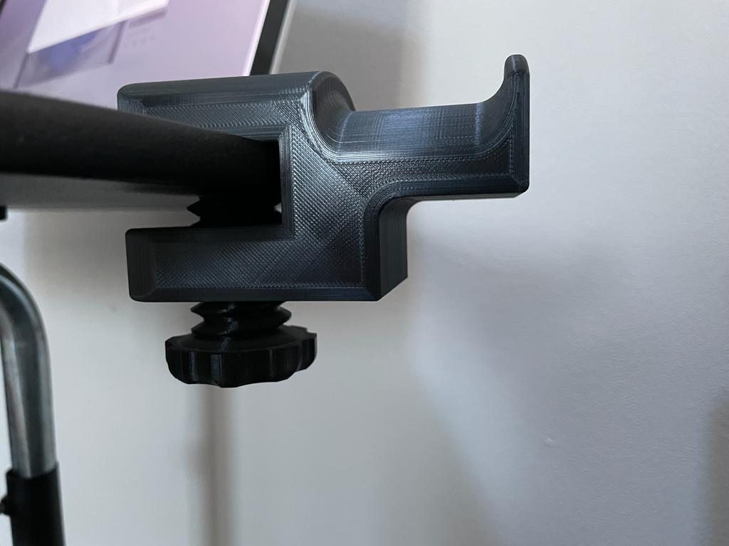 desk mount headphone holder remixed by ducamerlin tools gadgets headphones 3D print model - Mito3D