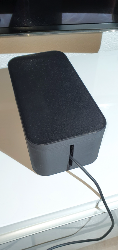 usb charger kabelbox by ch mooser81 werkzeuge veranstalter usb kabel box 3d print model - Mito3D