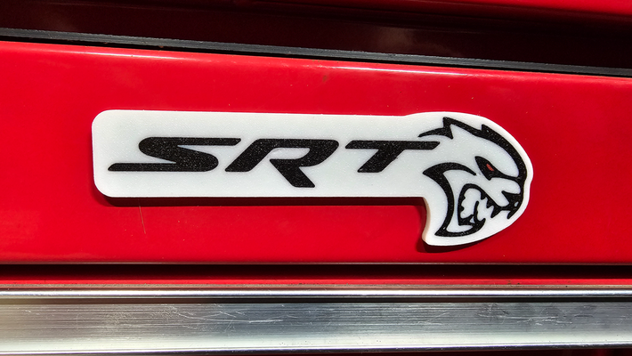 srt hellcat logo imán by rubicón arte señales logos ojo rojo esquivar todoterreno chrysler impresión rápida 3d print model - Mito3D