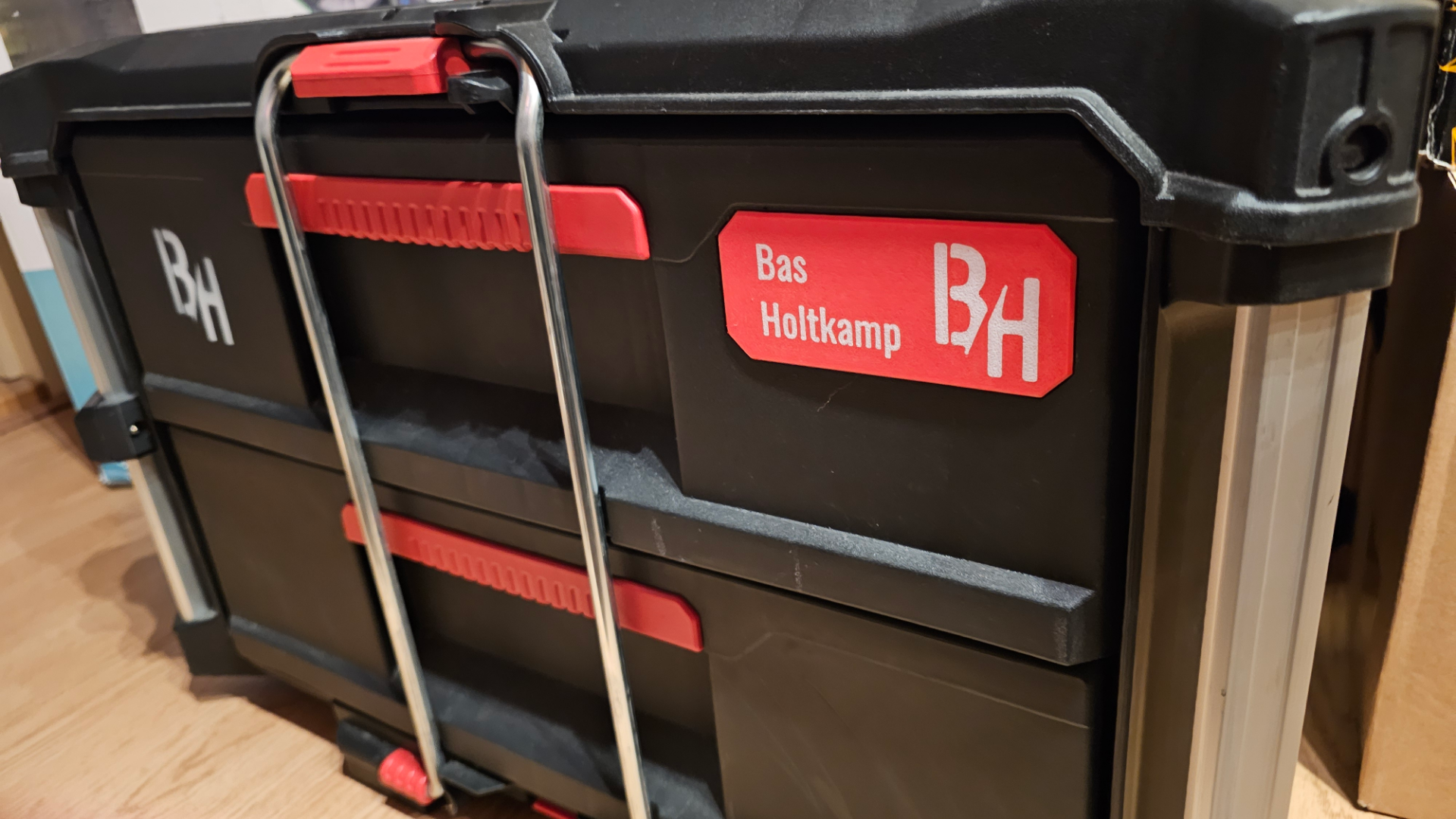 auspacken schublade abzeichen dateien verfügbar by dj12bas werkzeuge veranstalter milwaukee typenschild 3drawer 2drawer logo benutzerdefiniert namensschild etikett ams mehrfarben elektrisch werkzeug werkzeugkasten personifizieren cad bh abonnieren makita dewalt frei to download unterstützung 3D print model - Mito3D