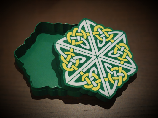 keltisch knoten sechseckig box by erzengel haushalt dekor deckel ams mehrfarbig irland grün 3d print model - Mito3D