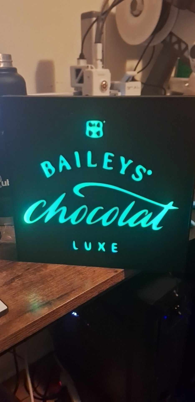 bailey 39 s lightbox by bruce wayne domestico arredamento baileys bar arte guidato scatola 3d print model - Mito3D